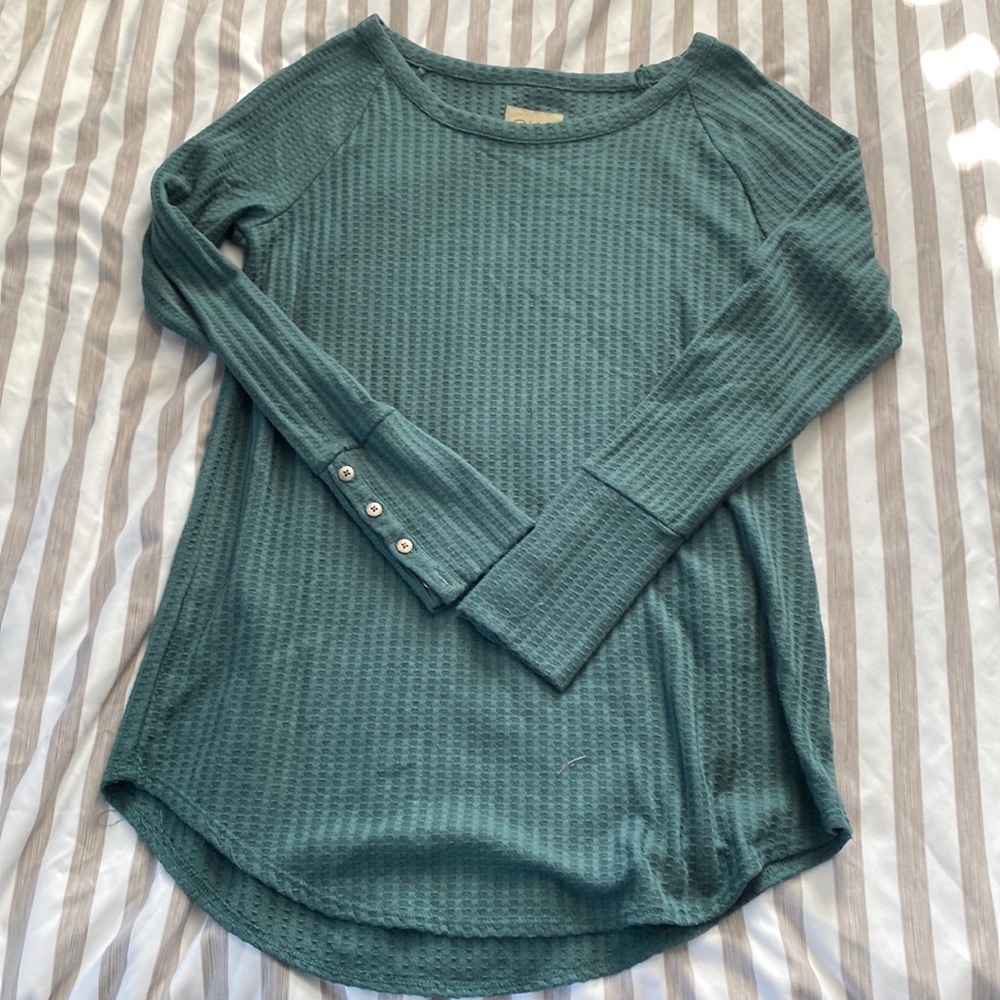 🌸 green knit top